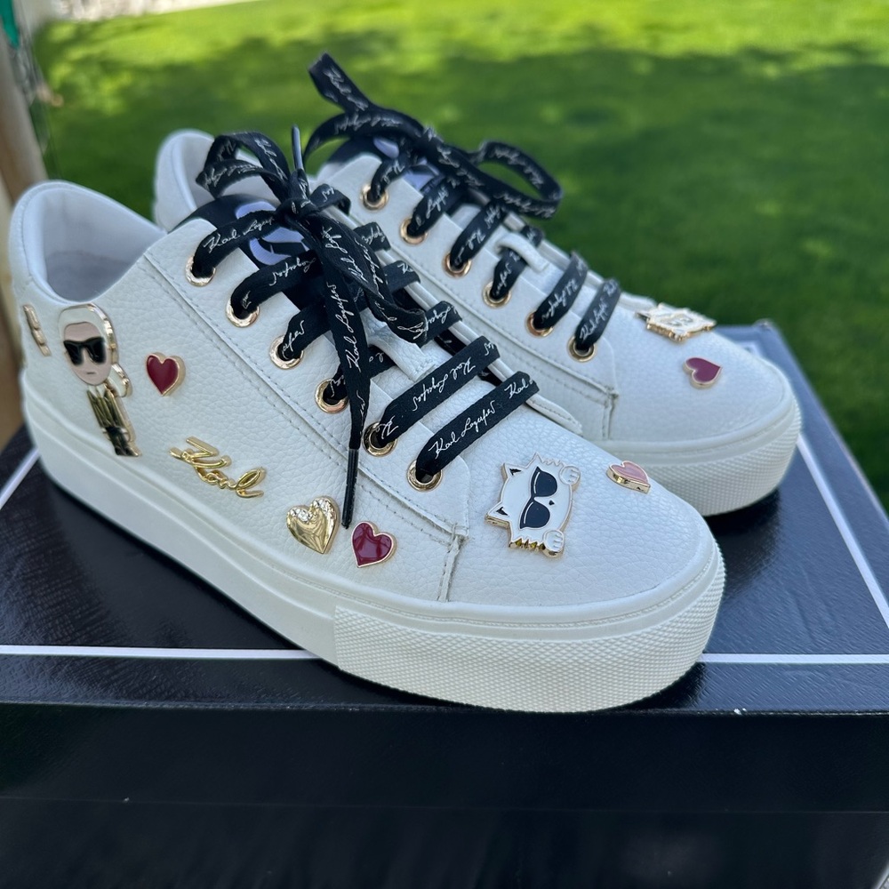 Karl Lagerfeld Paris CATE PINS LACE UP SNEAKER💝